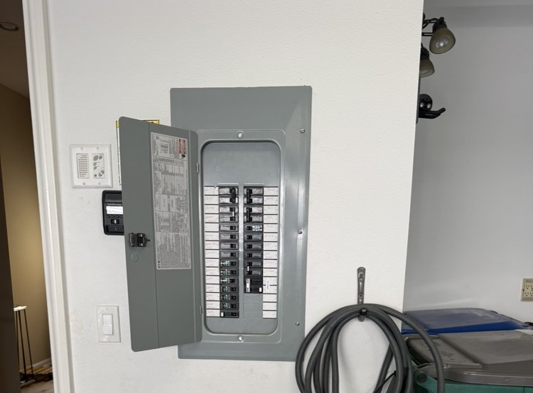 how much does it cost to upgrade electrical panel